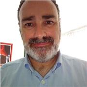 Profesor en materias relacionadas con el mundo de la empresa y la economía